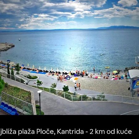 Rossy Lägenhet Rijeka Exteriör bild
