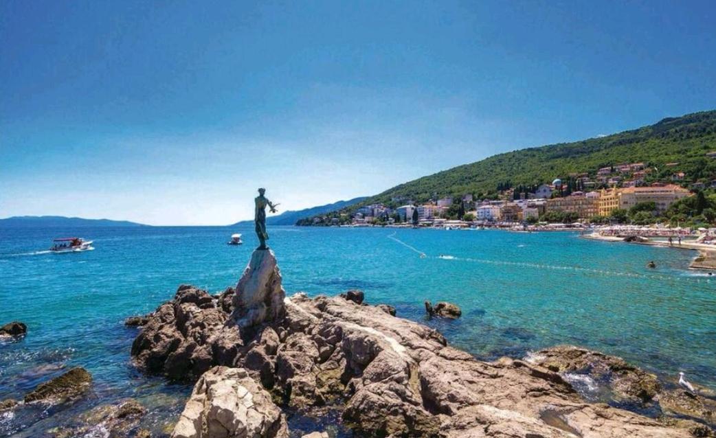 Rossy Lägenhet Rijeka Exteriör bild