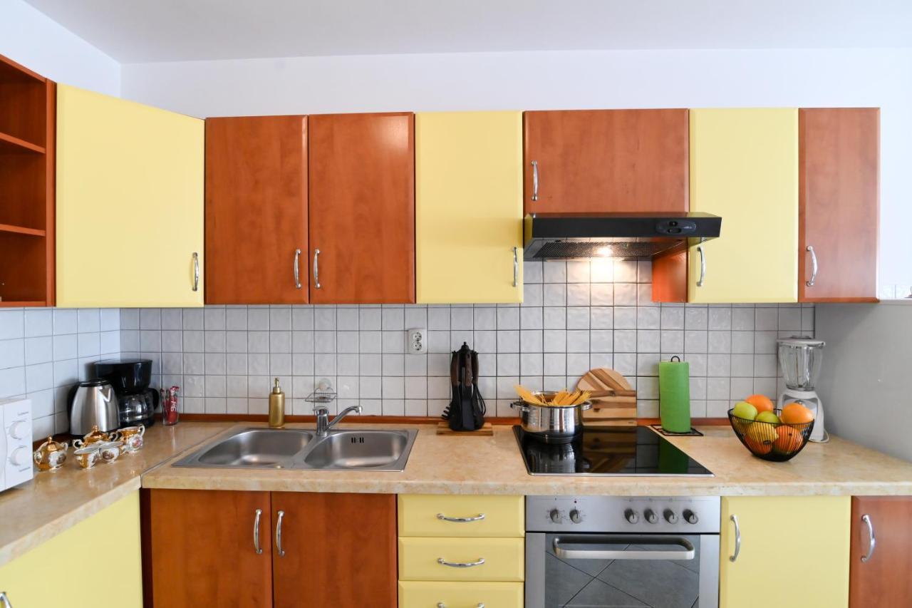 Rossy Lägenhet Rijeka Exteriör bild